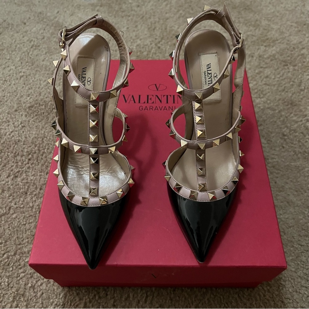 Valentino Rockstud Pumps Black Patent Leather size 37.5